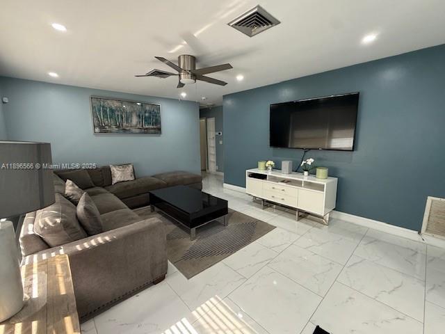 1553 W River Dr in Margate, FL - Building Photo - Building Photo