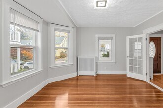 204 Maple St in Boston, MA - Building Photo - Building Photo