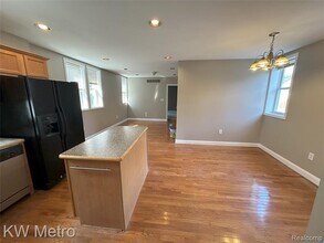 1318 S Campbell Rd in Royal Oak, MI - Building Photo - Building Photo
