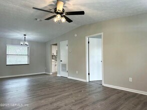 10833 Liscard Rd S in Jacksonville, FL - Building Photo - Building Photo