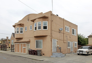 7216 Orral Ave in Oakland, CA - Building Photo - Building Photo