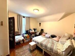 13 Standish St, Unit 2 in Cambridge, MA - Building Photo - Building Photo