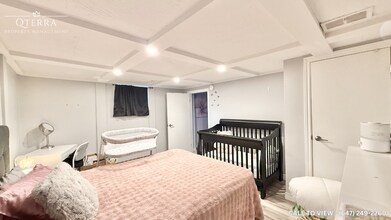 133 Marchington Cir in Toronto, ON - Building Photo - Building Photo