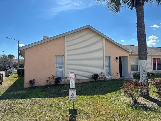 27 W Country Cove Way in Kissimmee, FL - Building Photo - Building Photo