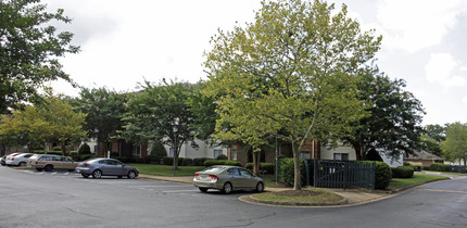 Governor's Pointe Apartments in Chesapeake, VA - Building Photo - Building Photo