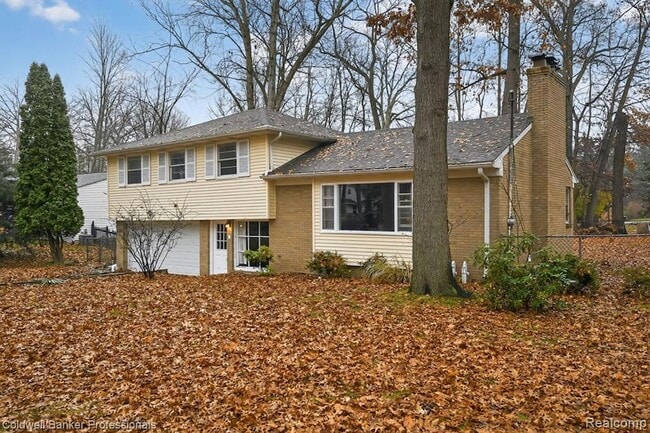 4448 Greenwood Dr in Okemos, MI - Building Photo - Building Photo