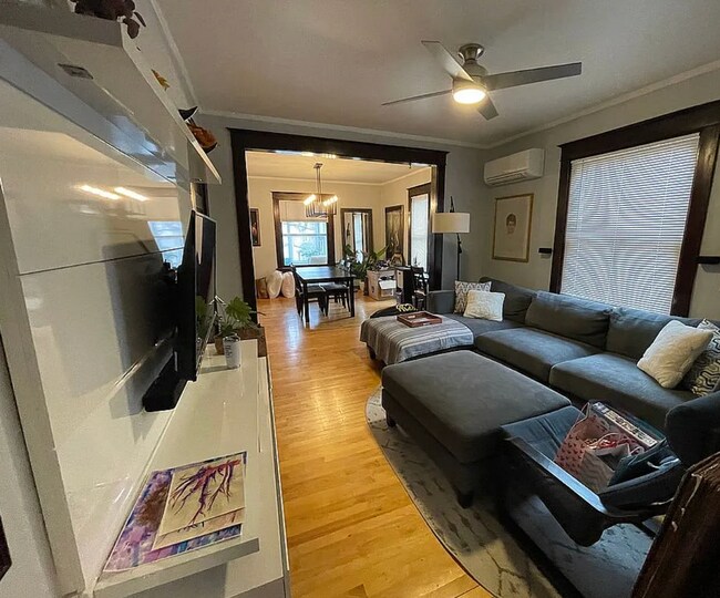 2821 Garfield Ave in Minneapolis, MN - Building Photo - Building Photo