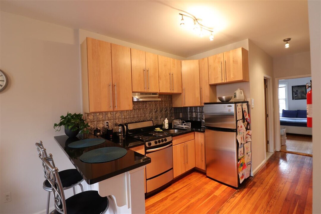 310 Madison St-Unit -4L in Hoboken, NJ - Building Photo