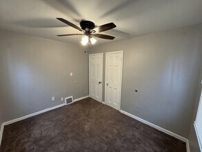 20907 Watson Rd in Maple Heights, OH - Building Photo - Building Photo