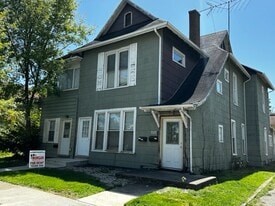 725 W 8th St, Unit HALF