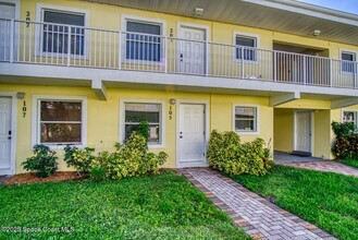 130 Roosevelt Ave in Satellite Beach, FL - Building Photo - Building Photo