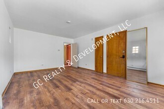 2517 N Laramie Ave in Chicago, IL - Building Photo - Building Photo