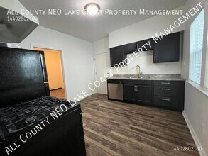 2084 Dowd Ave in Lakewood, OH - Building Photo - Building Photo