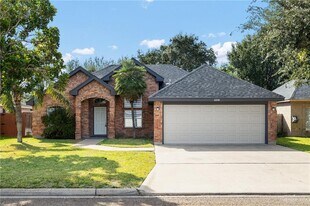 18 E St in Mission, TX - Building Photo