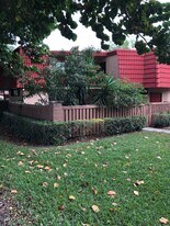 8237 Severn Dr in Boca Raton, FL - Building Photo