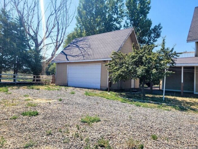 2374 J Rd in Grand Junction, CO - Building Photo - Building Photo