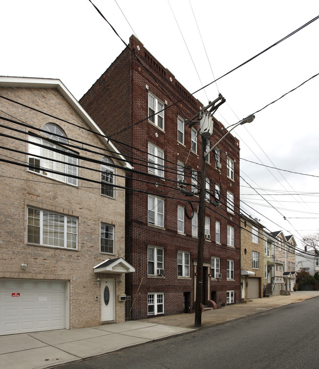 234 Beacon Ave in Jersey City, NJ - Foto de edificio - Building Photo