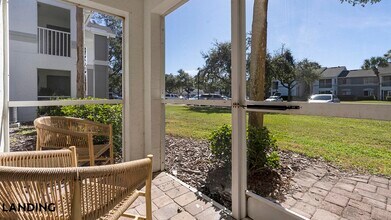 1000 Marlin Lakes Cir, Unit 913 in Sarasota, FL - Building Photo - Building Photo