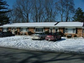 4015-4021 Curundu Ave in Trotwood, OH - Building Photo