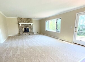 917 Whirlaway Dr in Union, KY - Building Photo - Building Photo