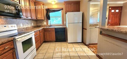 9704 Gloucester Dr in St. Louis, MO - Building Photo - Building Photo