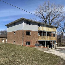 2827 N Elsie Ave in Davenport, IA - Building Photo - Building Photo