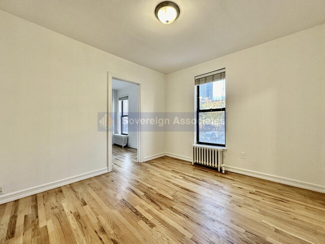 401 E 68th St in New York, NY - Building Photo - Building Photo