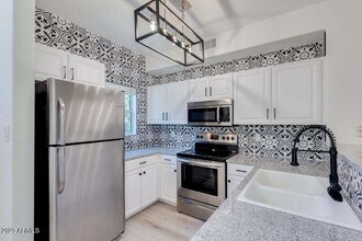 160 W Commerce Ct in Gilbert, AZ - Building Photo - Building Photo