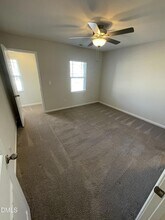 1064 Peony Ln in Youngsville, NC - Foto de edificio - Building Photo