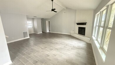 4202 Junker St in Rosenberg, TX - Building Photo - Building Photo