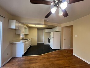 14355 Park Ave in Harvey, IL - Foto de edificio - Building Photo