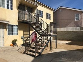 2225 E 14th St, Unit B in Long Beach, CA - Building Photo