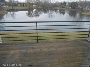 2830 Davison Ave in Auburn Hills, MI - Building Photo - Building Photo