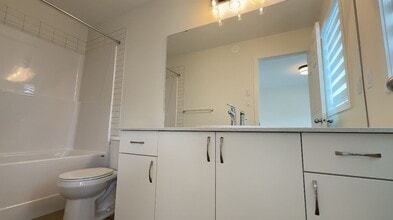 6328 King Wynd SW in Edmonton, AB - Building Photo - Building Photo