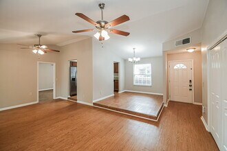 3709 Foxcroft Rd in Jacksonville, FL - Foto de edificio - Building Photo