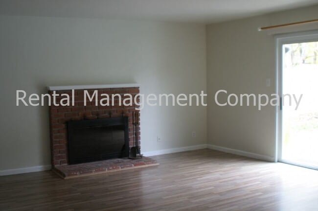 3886 W Rialto Ave in Fresno, CA - Building Photo - Building Photo