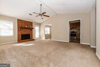 385 Windsor Walk SE in Conyers, GA - Building Photo - Building Photo