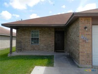 307 S Water Ln in New Braunfels, TX - Foto de edificio - Building Photo