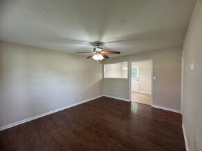 574 Garnet Dr in Clarksville, TN - Building Photo - Building Photo