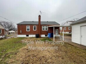 13 St Genevieve Ct in Florissant, MO - Building Photo - Building Photo
