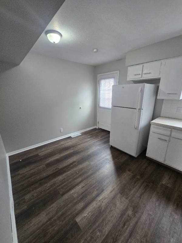 363 Pershing Ave NE in North Canton, OH - Building Photo - Building Photo