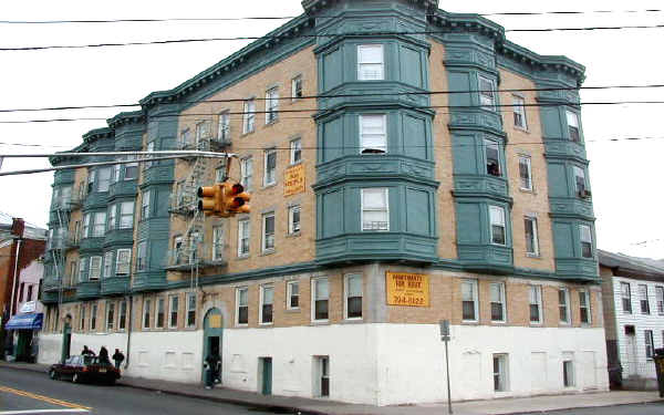 332-334 Summer St in Paterson, NJ - Building Photo - Building Photo