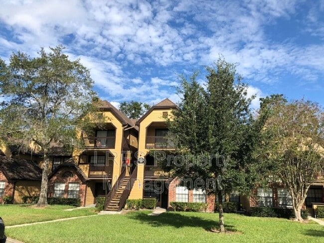 property at 465 Forestway Cir