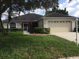7902 49th Ave E in Bradenton, FL - Building Photo