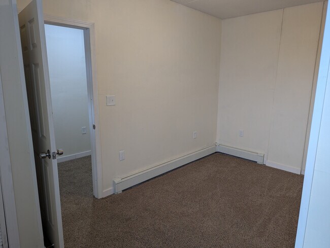 24 Harvey St in St Johnsbury, VT - Foto de edificio - Building Photo