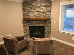 82 N 3475 W in Layton, UT - Foto de edificio - Building Photo