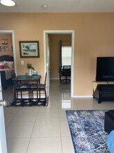 2453 Ridge Ave in Sarasota, FL - Building Photo - Building Photo