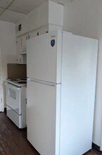 103 Holland St in Overton, TX - Building Photo - Building Photo