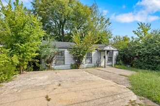 1022 W Holly St in Fayetteville, AR - Building Photo - Building Photo