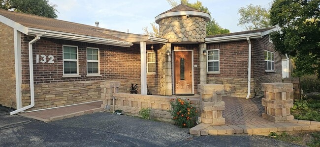 132 Fairwood Dr in Bolingbrook, IL - Building Photo - Building Photo